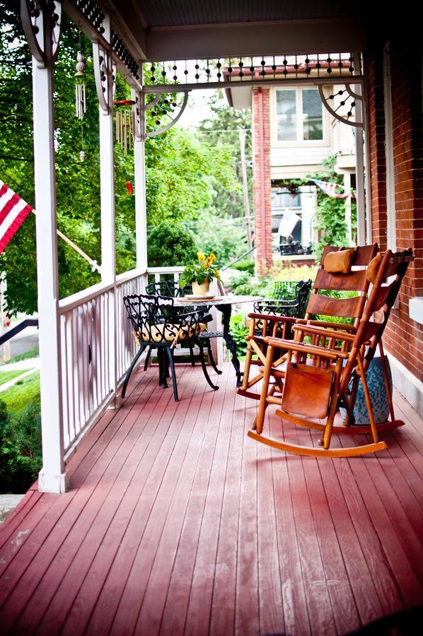 Main Street Inn Parkville Exterior foto